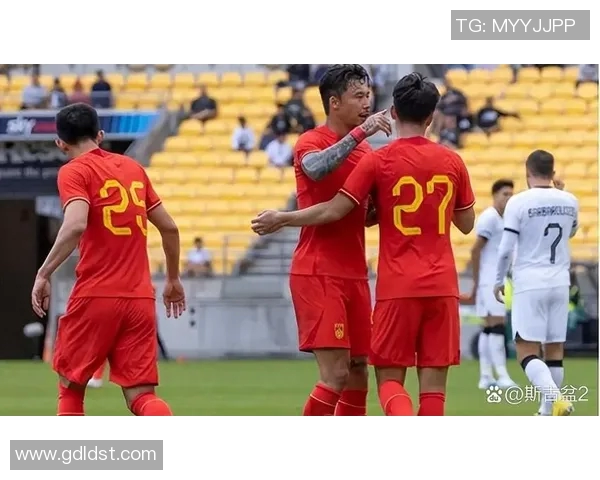 足球明星纷纷加盟中国球队引发全球关注与热议的现象分析 足球明星纷纷加盟中国球队引发全球关注与热议的现象分析